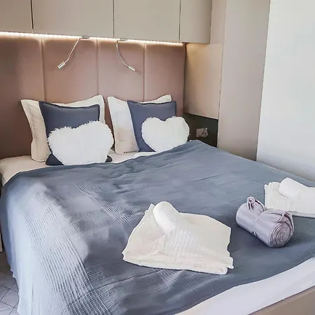 Adria Pearl Homes Apartament